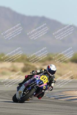media/Oct-04-2025-CVMA (Sat) [[408bcdd6e4]]/Race 13-Amateur Supersport Open/